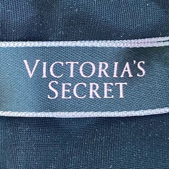 Victoria’s Secret Black Very Sexy Push-Up Bra 32C. EUC - Picture 4 of 6